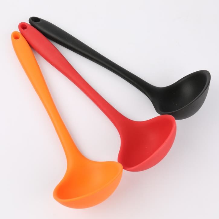 Solid color  Food Grade Silicone soup ladle cooking tools  size  28*8.5*3cm