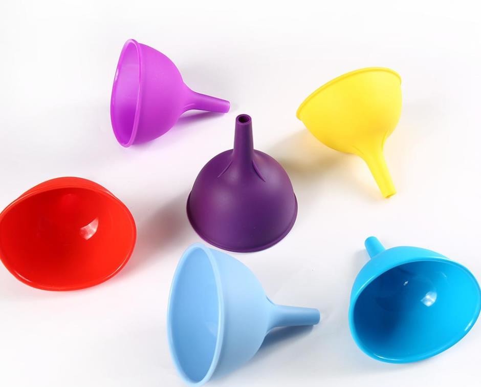 M size Funnel Food Grade standard Silicone oil Funnel kitchen tools
