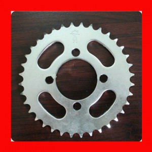 High Quality Motorcycle Sprocket with 1045 Steel