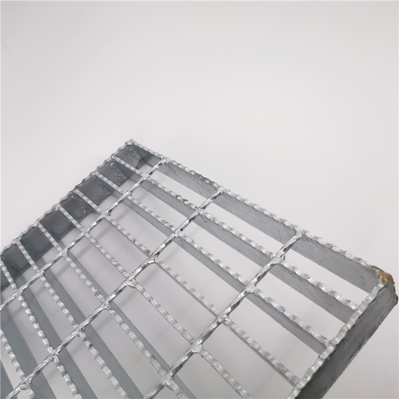 Serrated Steel Grating Featured Image