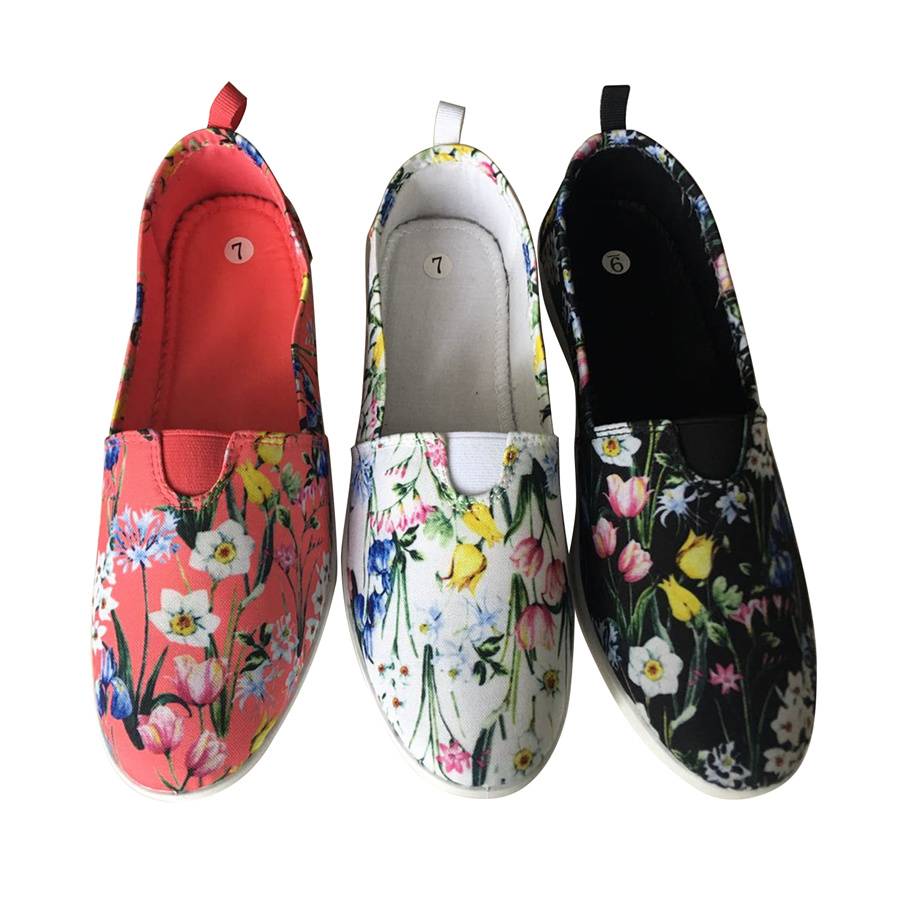 Women’s Canvas Shoes With Elastic Slip on Casual Shoes Featured Image