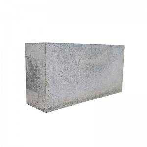 Silicon carbide brick