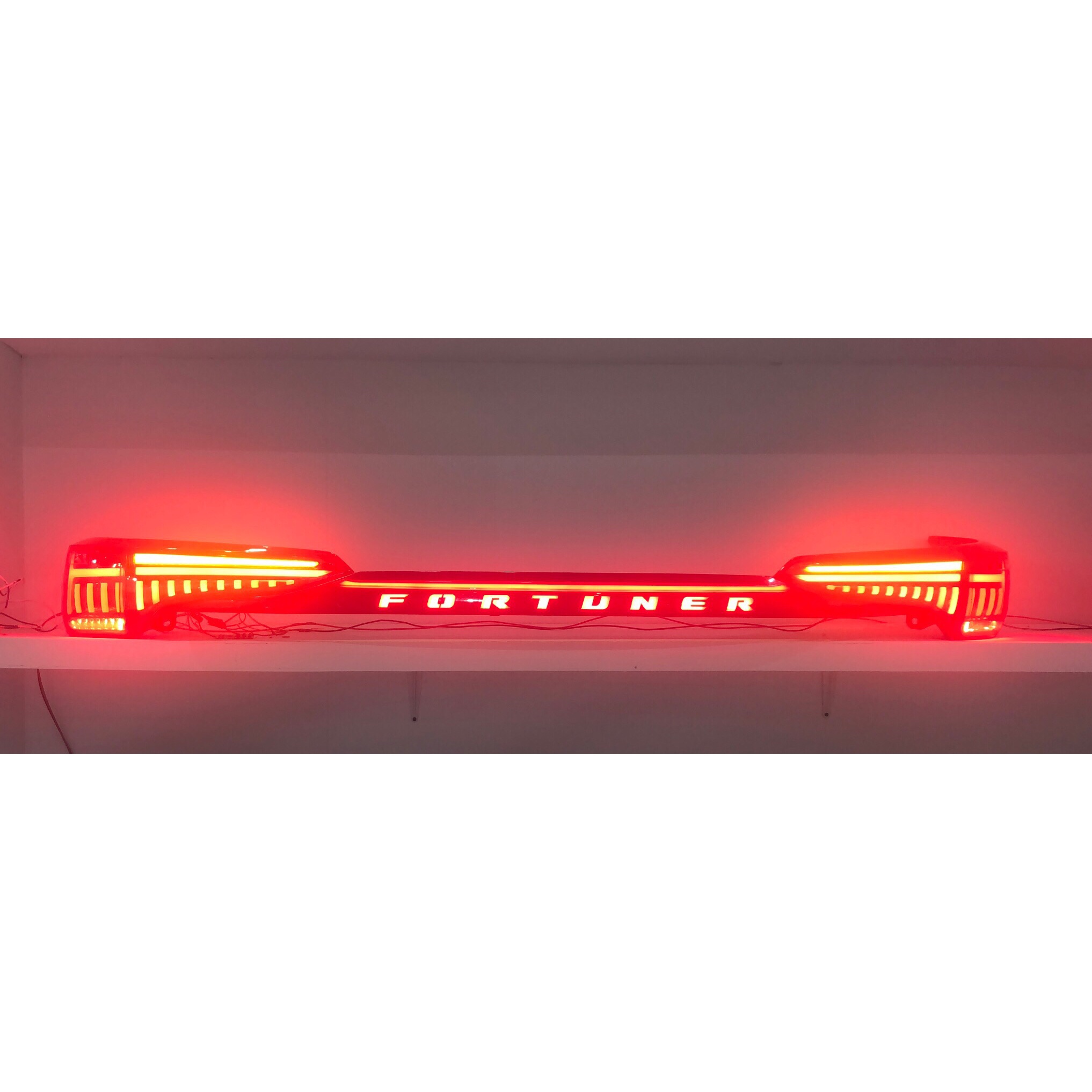 2019 WENYE Wholesales Full LED Sequential Tail lamp 2015+ Fortuner Tail Light wiyh centre garnish piece