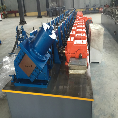 Customized angle keel roll forming machine