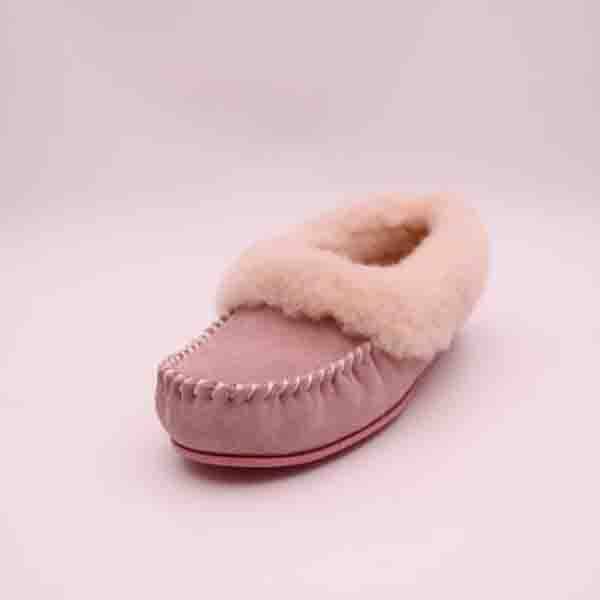 Lady Whole Cuff Wool Moccasins Featured Image