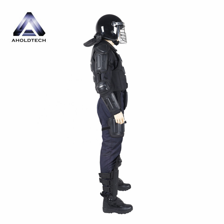 China Hot New Products Full Face Police Riot Helmet - Police Full Body ...