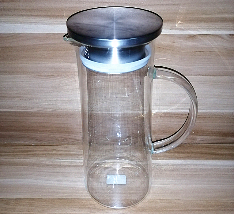 High Borosilicate Glass Water Pitcher Glass Water Jug With Metal Cover