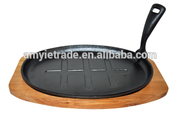 cast iron sizzler with wooden base, cast iron sizzling steak plate, cast iron sizzler platter with detachable handle, Fajita