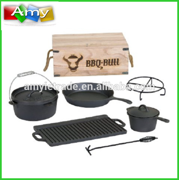 7 Pieces Cast Iron Cookware Set in Wooden Box