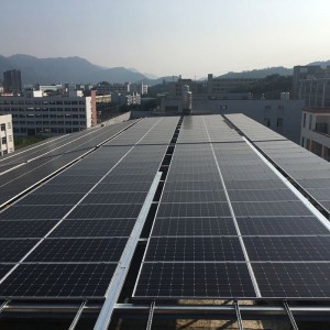 La Chine de haute qualité classe un panneau solaire monocristallin de la plus haute efficacité 150W