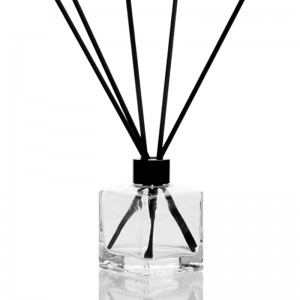 Hot-selling Best Natural Reed Diffusers - 150ml Square Glass Diffuser Bottle With Silver Cap – Comi