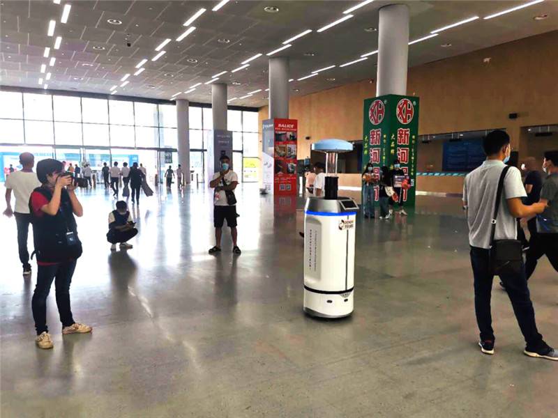 Changsha Construction Expo was successfully held, and DONEAX pulse disinfection robot assisted the exhibition in epidemic prevention!