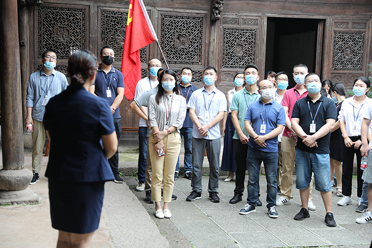 הישארו נאמנים לשאיפה המקורית שלנו |מנהיגי מרכז המבצעים Yiwu ביקרו במעונו הקודם של צ'ן וואנגדאו