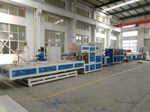Automatic pipe belling machine