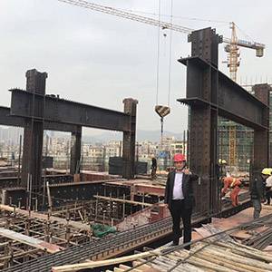 Steel bone of multi-story building in Shenzhen airlines is under installation