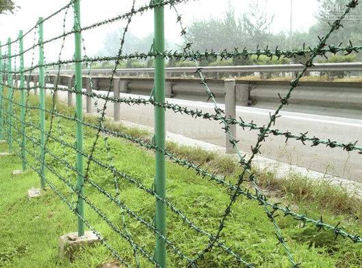 Rust Resistance Plastic Barbed Wire Fence For Livestock , Barbed Wire Rolls