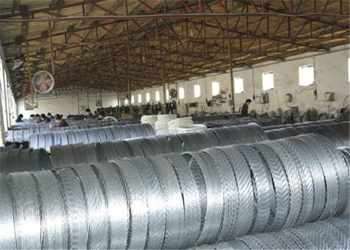 Heavy Zinc Coated Spiral Razor Barb Wire Mesh 500mm Outside For Privatd Area
