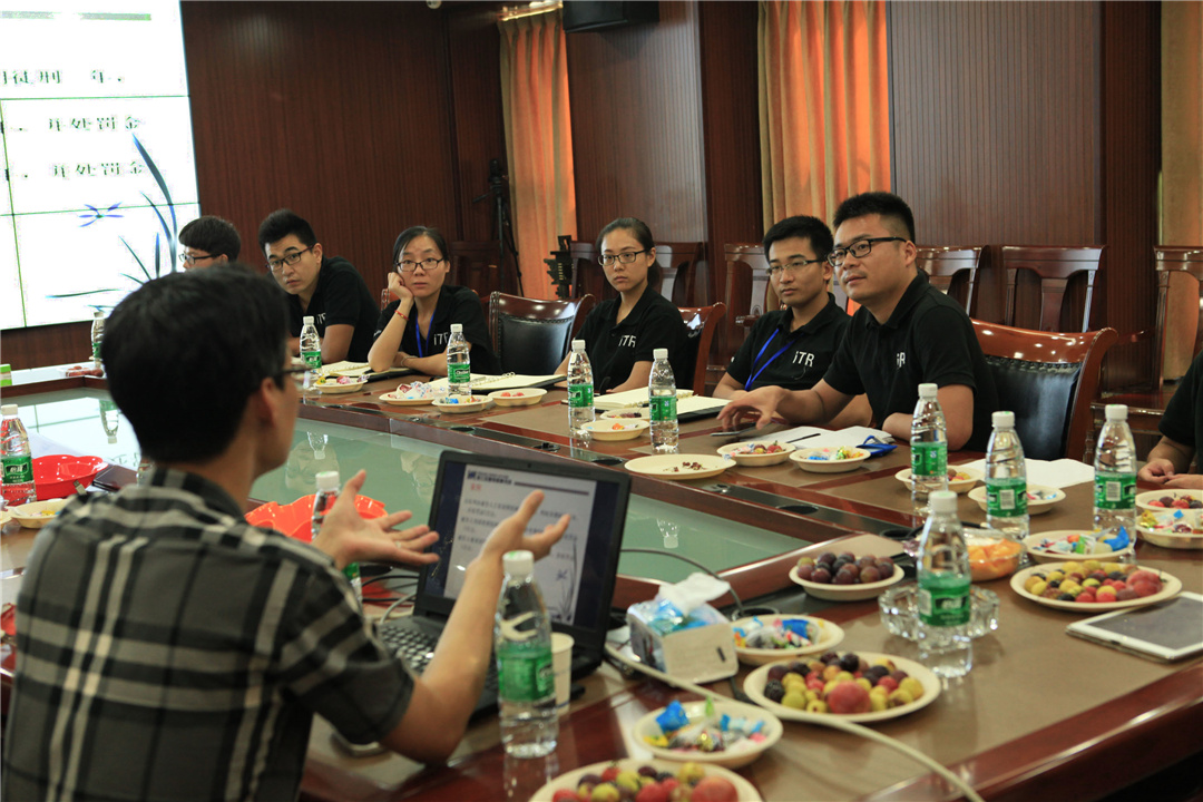 iT-Robotics hold a seminar on the protection of corporate business secrets (1)