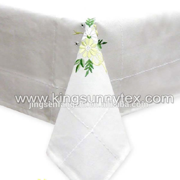 Table Cloth With Flower Embroidery For Easter