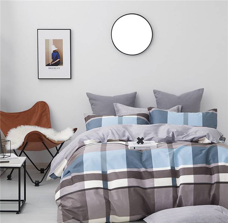 Hot-selling 100gsm 100% polyester Full size blue plain fastener solid colour bed sheet set
