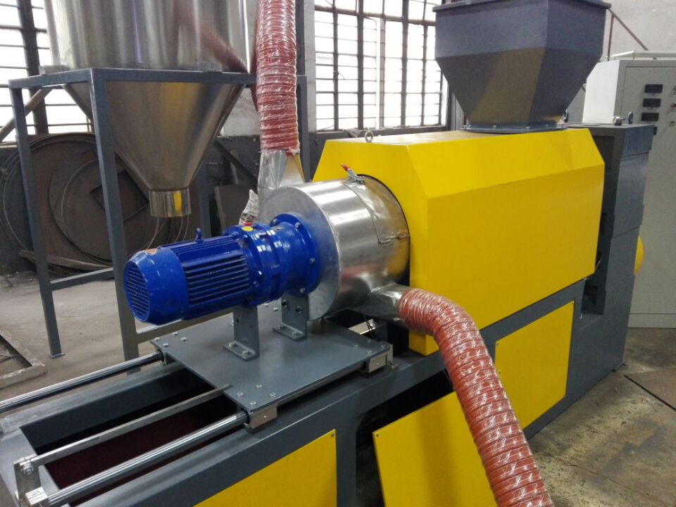 OEM/ODM Factory Yarn Cone Winder Machine - 300kg/h film squeezing machine     – Riching Machinery