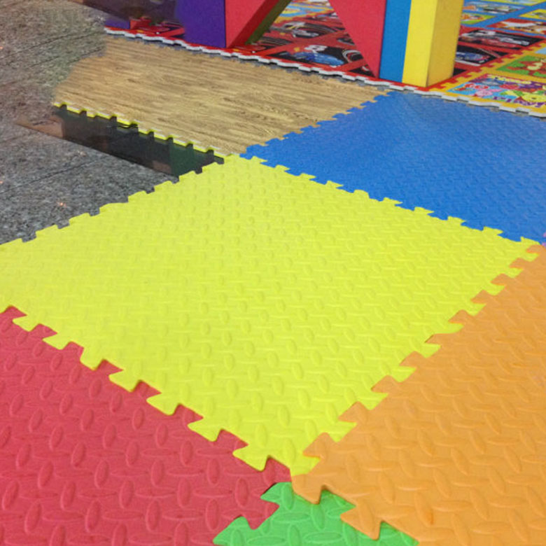 Wholesale EVA foam mat with leaf pattern floor mat interlocking mat