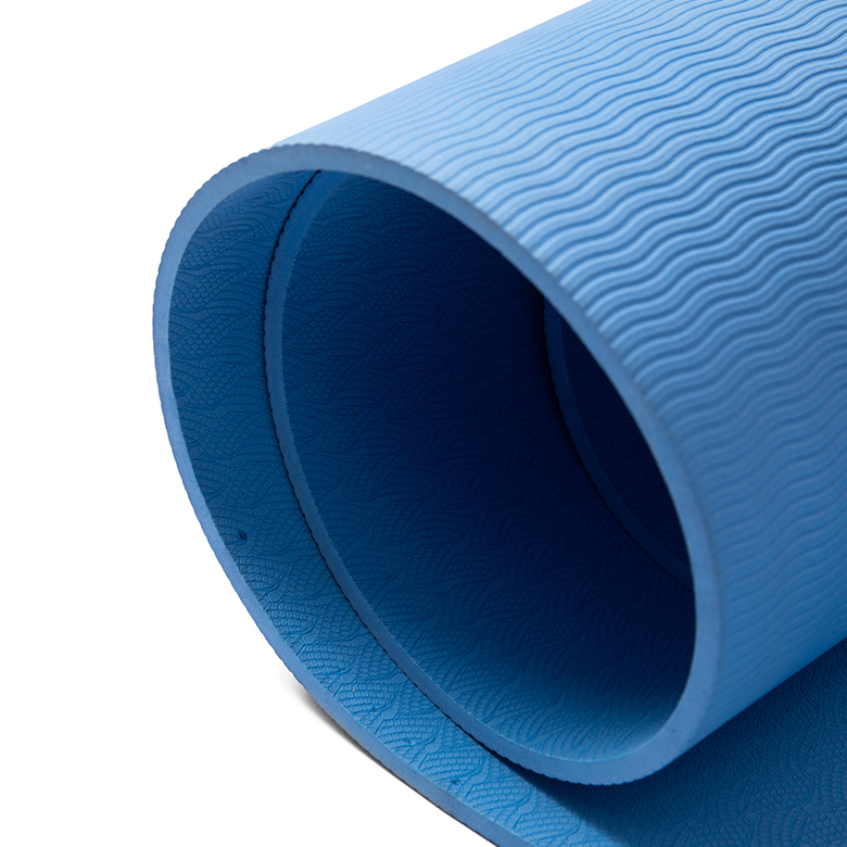 Factory price 1/2 inch extra thick high density exercise custom fish shape texture  tpe yoga mat eco friendly