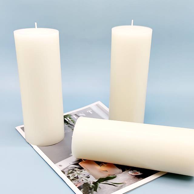 7.8 inch height Paraffin wax pillar candle